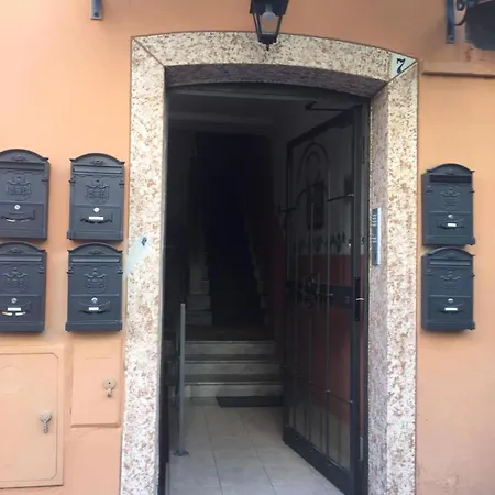 Angelo Ai Musei Vaticani * روما